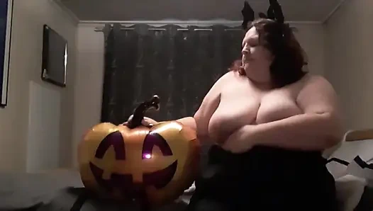 Hey, My Pumpkin, Here's What I'd Do with You if You Were Here with Me