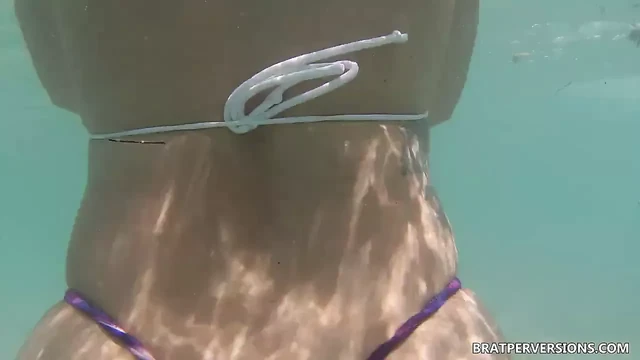 Bratperversions.com Voyeur Beach Underwater  Cam