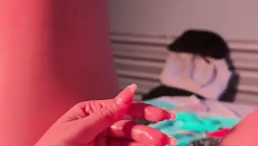 Üniversiteden eve geldiğimde ve mastürbasyon yapmaya başladığımda vajinam gerçekten ıslanıyor.