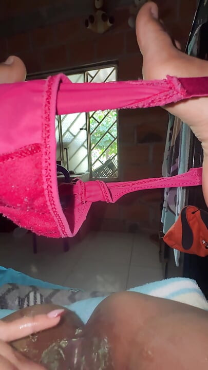 Super Hot Pussy Fucked In Missionary