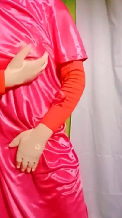 Rooma bhaabhi, ganv ki bahut sundar yuvti . klip 3