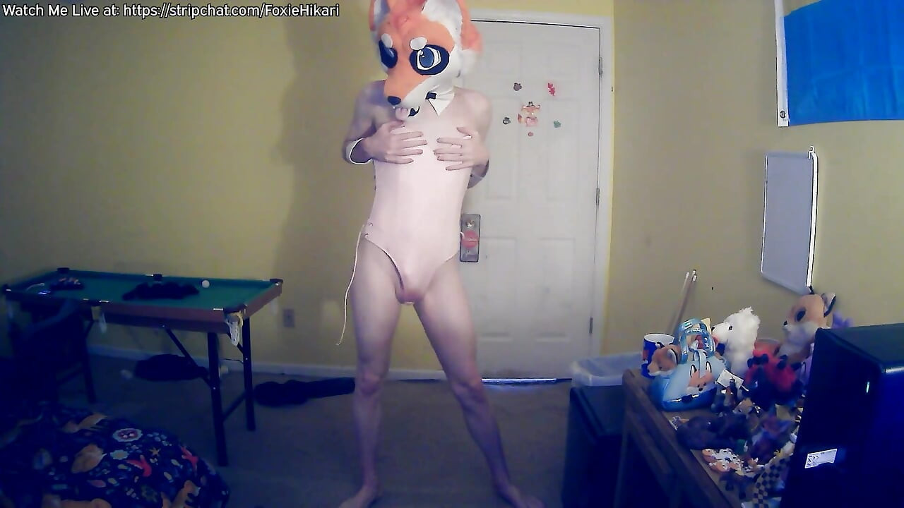 Playboy Bunny Foxxo mengusik awak