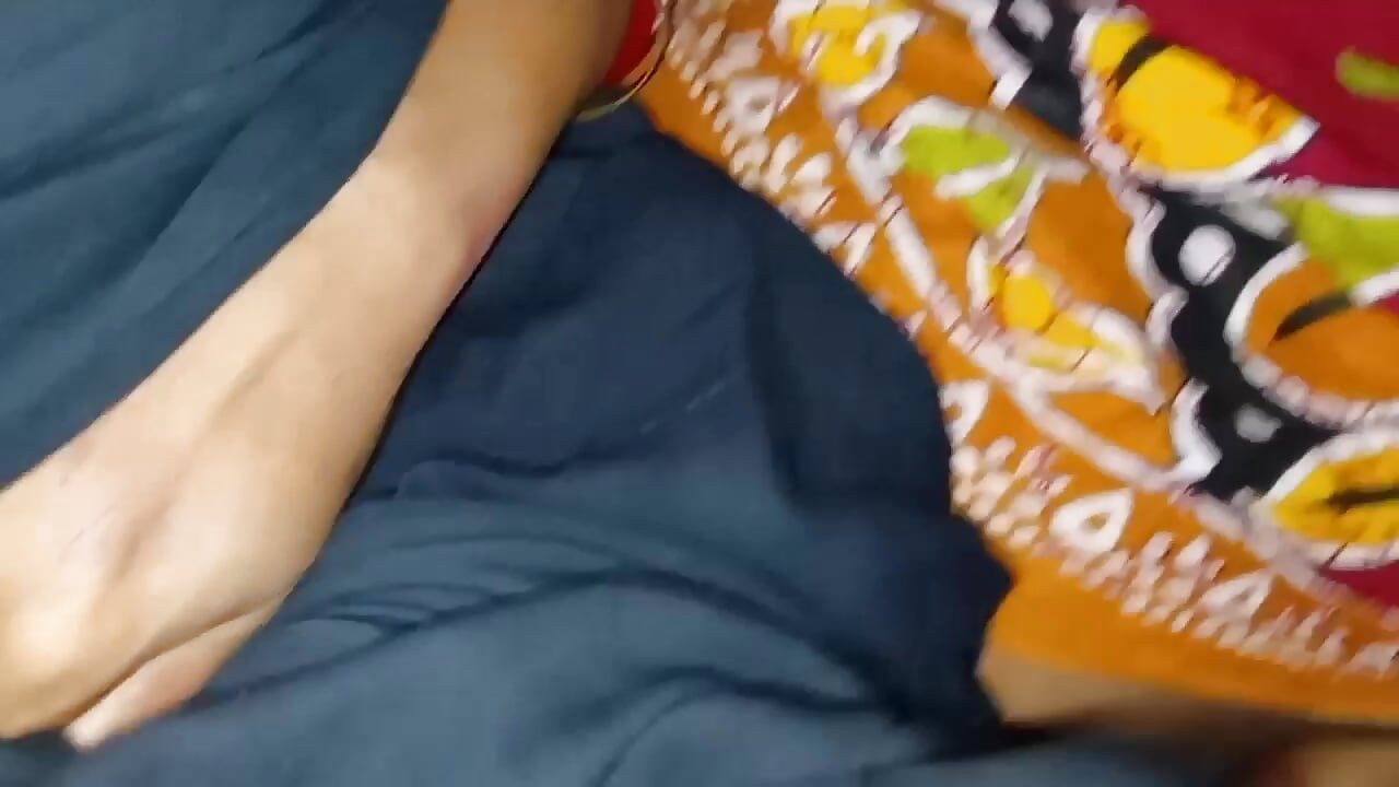 Village aunty ke sath romantic Bhari desi chudai