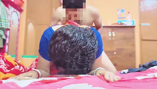 Kolkata Boudi трахают киску пальцами и действительно жестко долбят и стоны как шлюха