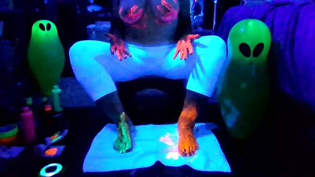 A little Feet Play , little bit of body paint & Playing with my Kitty Kat