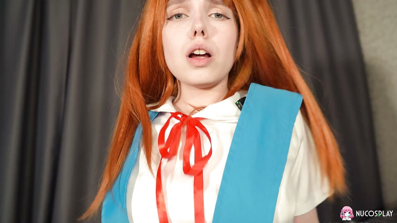 Ruiva excitada e rapariga safada Kitty Alina quer um pau duro.