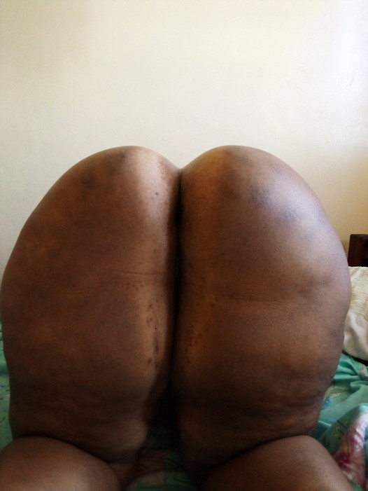 Ebony bbw's blote kont laat scheten