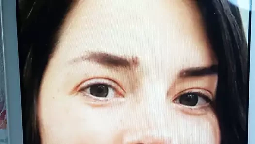 Lindsay sigara içmeye haraç