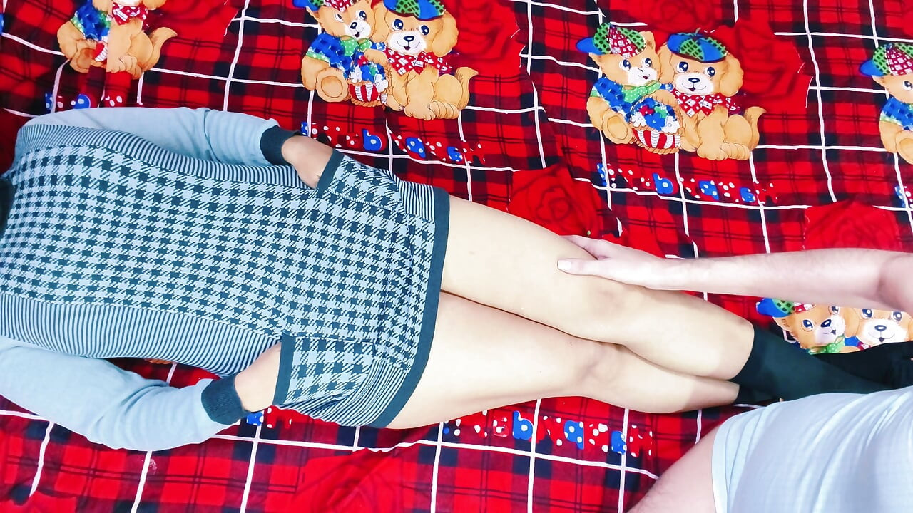 Divirtiéndose con el coño de la puta novia hordcore de tu novio