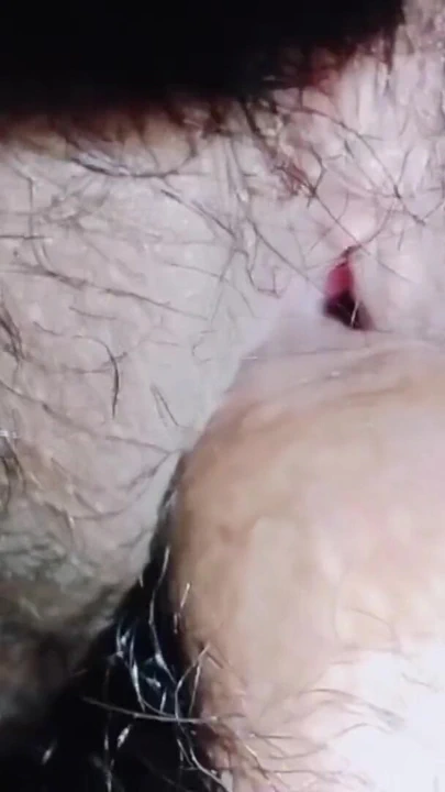 来自“印度尼西亚-Crot在继女的阴户”的情感时刻