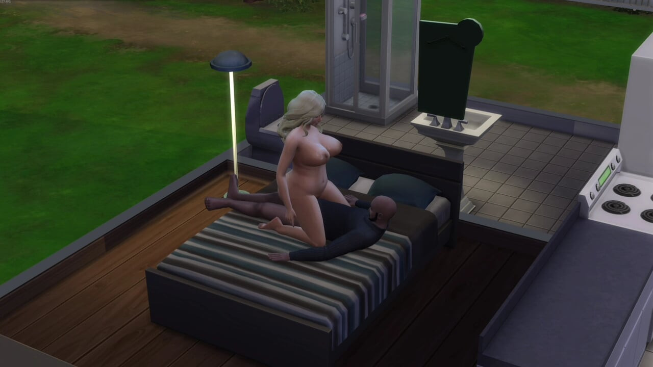Sims 4 - Revisting the Sims and having a milf and a goth milf live together and have sex with different people