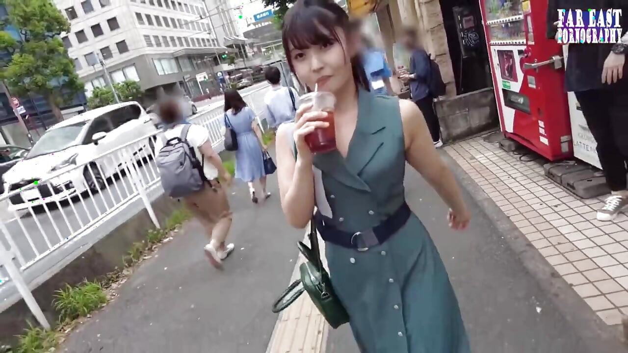 Cream-kiss Stroll med en munfull retas njuter av varje varm virvel fas.1