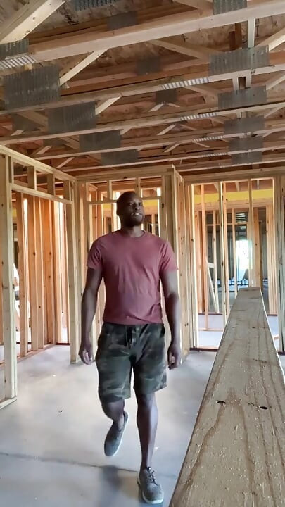 Kennie Jai Nude in Outoor!