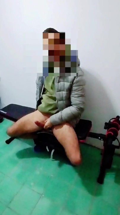Epski trenutak iz "Želi da masturbiram i svršim za nju!"