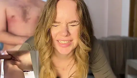 Lanet üvey kız kardeş yakın plan