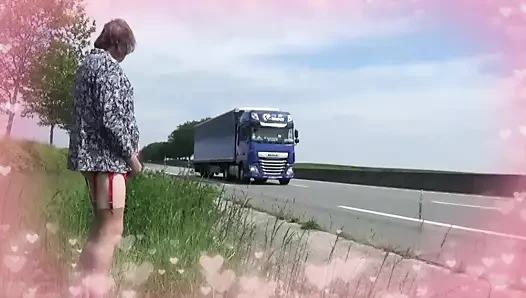 Transgender travesti spodní prádlo znějící venkovní silnice 32