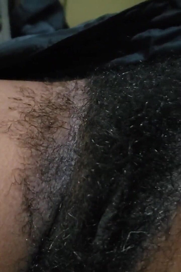 Hairy Pussy Babe Enjoys a Bold and Sensual Experience with Confident Energy, Raw Chemistry and Intimate Connection