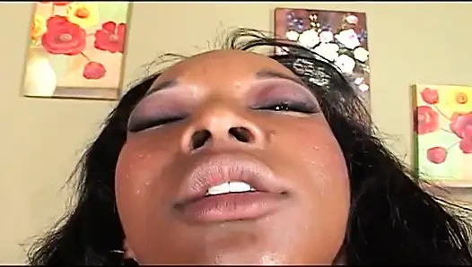 Si cantik kulit hitam dientot habis-habisan sama kontol raksasa pria kulit hitam