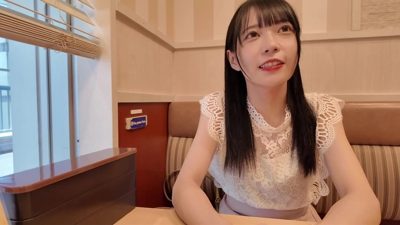 Moeka – Online Meetup No. 05: A Student Working At A Cafe. She’s Cute, She Often Gets Picked Up And Fucked. A Slender Girl With