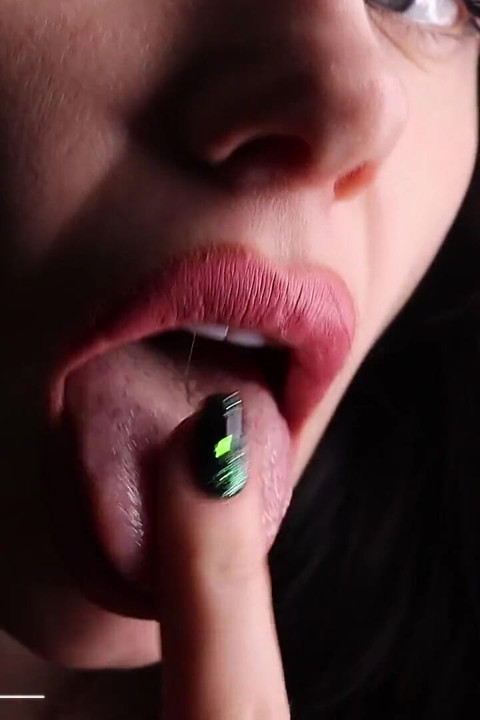 Lips and tits mesmerize