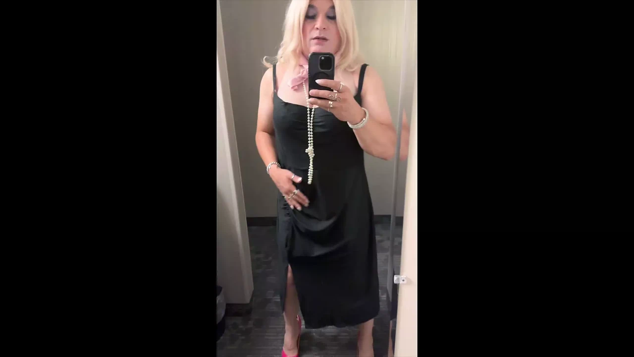 Learning How to Dress to Attract Men