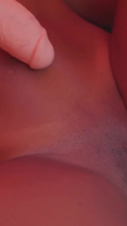 Snažan trenutak iz "YASMIN SANTANA MASTURBATION"