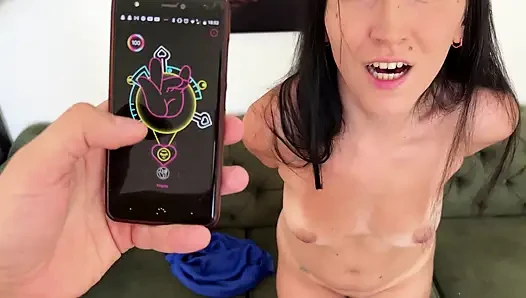 Eva mit handschellen gefesselt und bis zur gesichtsbesamung aus der ferne gefesselt