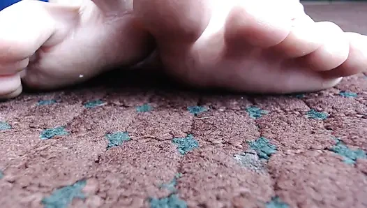Natural toe closeup