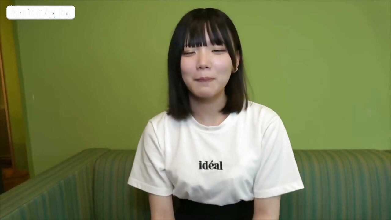Idol Level Cutie Barely Over 150cm. Petite and Playful as She Flaunts It All and Reaches a Real Climax.1st