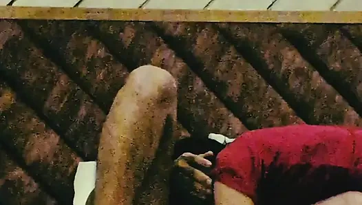 Aldatan evli kadın otel odasında erkek arkadaşıyla eğleniyor