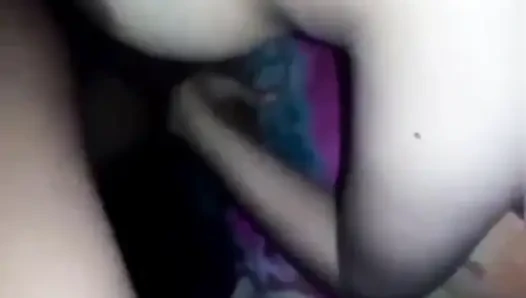 Gadis India toket besar sempurna nyepong dan ngentot sama saudara tirinya sendiri