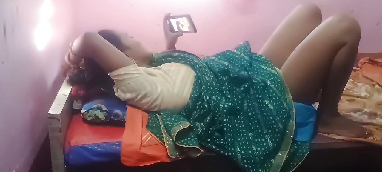 Desi Village Bhabhi Viral Sex Hindi Chudai