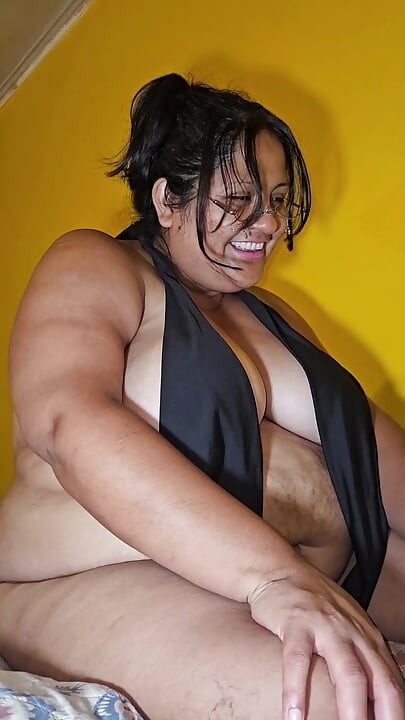 SSBBW frau. Rain streaming