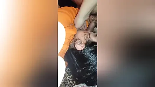 Stiefvater füllt meinen Mund mit Sperma