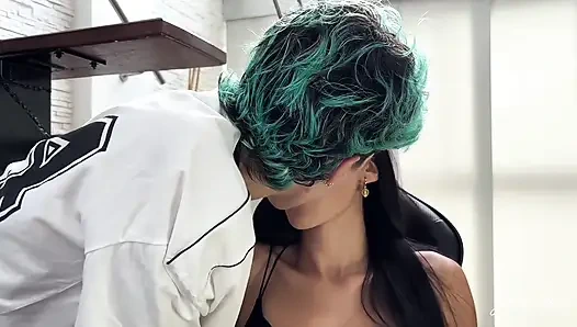 DU HAST EINE FETTE MUSCHI!!