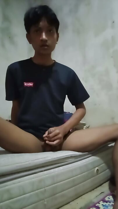 나는 내 방 바닥에 있어