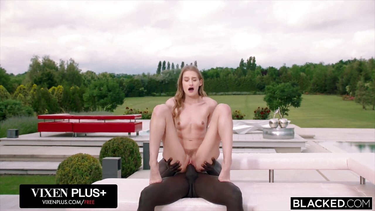 Blacked, wunderschönes model kann dem bbc ihres fotografen nicht widersetzen