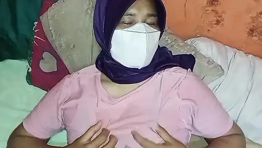 Saya perlu bantuan, kumohon. Aku masturbasi sampai muncrat.