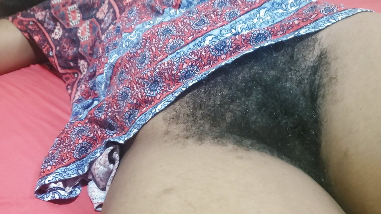 Kıllı doğal ateşli amcığın bugün hala yarağa ihtiyacı var