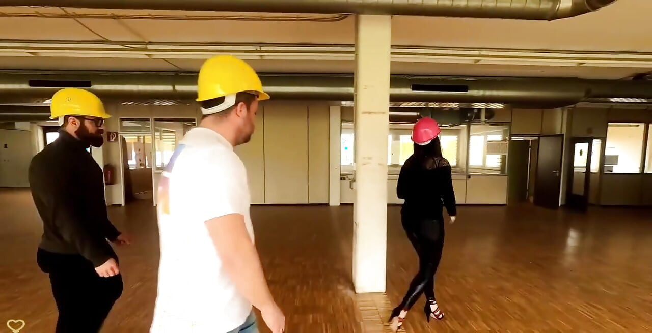 ¡Áspero! Trío de construcción extrema!