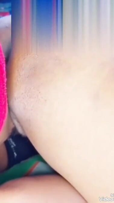 Namorada sexy lambendo buceta hardcore nas férias de dia dos namorados | Clipe 1