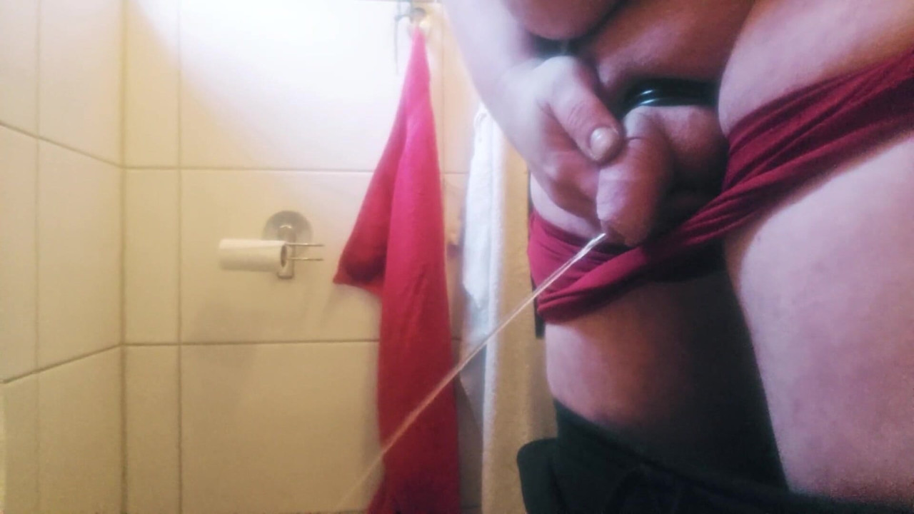 Pissssss
