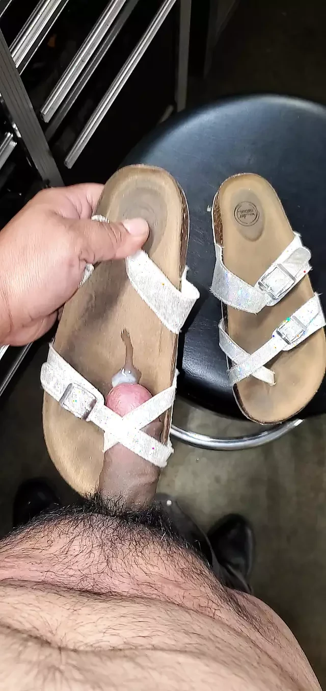 mechanic bought some pair of shoes from a garage sale during on my road test