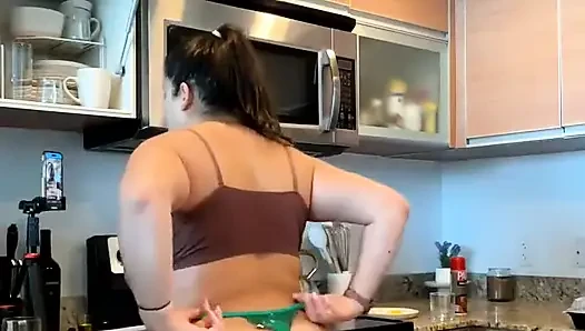 Live Stream with Dani Valentina