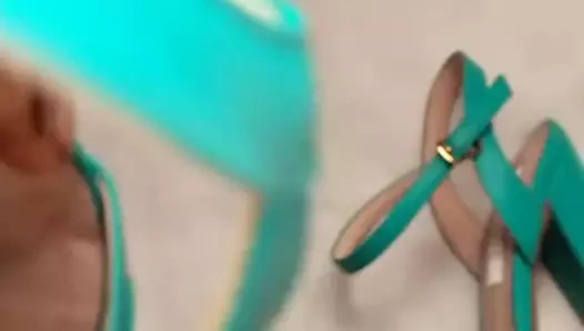 Beatiful Awaking porn video – Fucking beatiful high heels 2