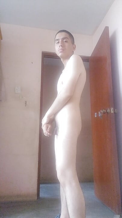 PetiteHandsome Modeling a Little