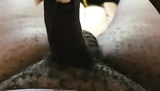 Oyuncakla biniyor