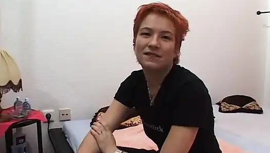 Соблазнительная рыжая сделает тебя возбужденной