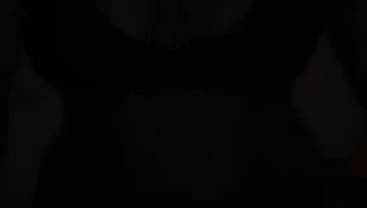 Üniversiteli Afrikalı iri güzel kadın yarak istiyor ve azgını gösteriyor