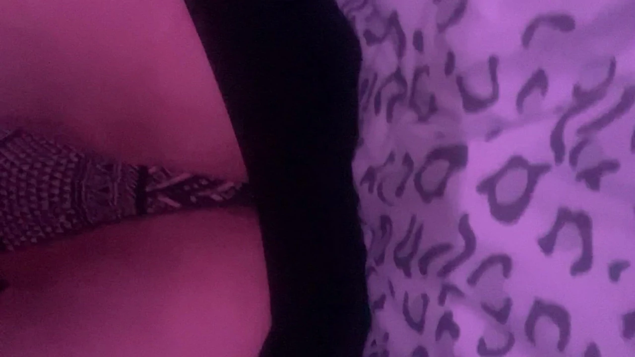 Extremely horny and craving dick😍